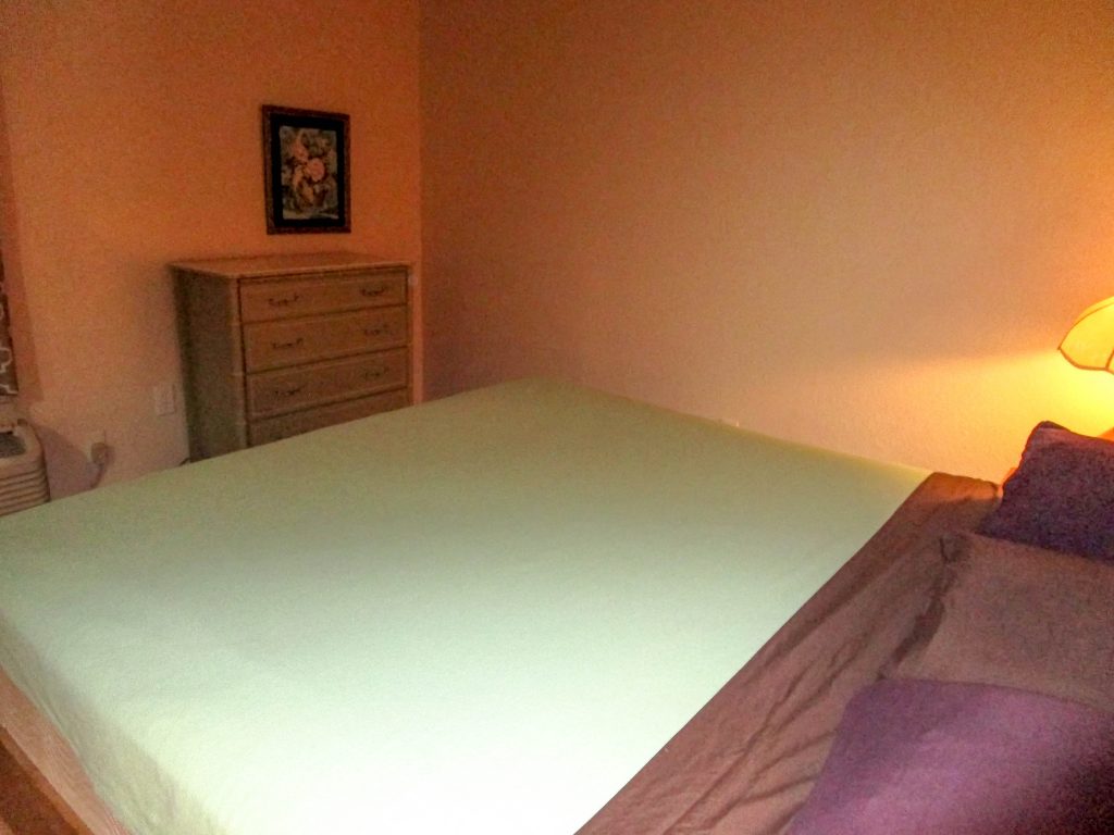 Bed & Dresser in Lodge Room #4